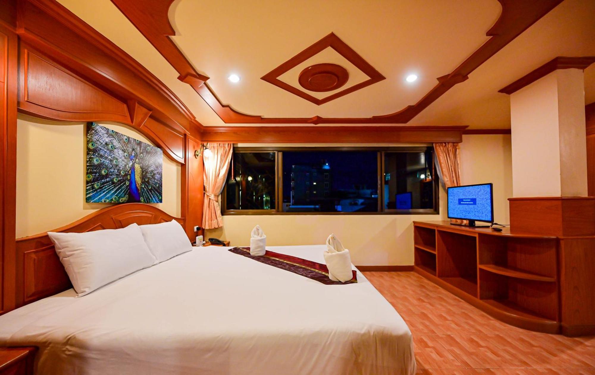 Tiger Complex Hotel Patong Exteriér fotografie