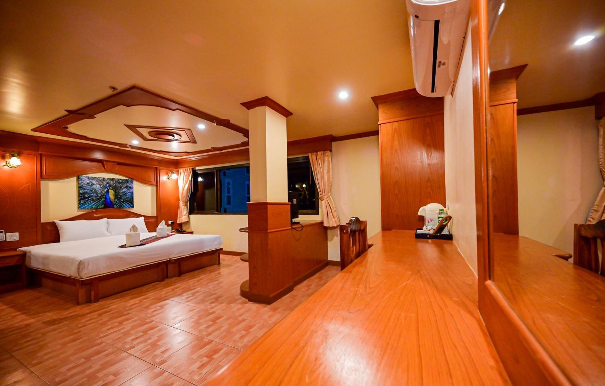 Tiger Complex Hotel Patong Exteriér fotografie